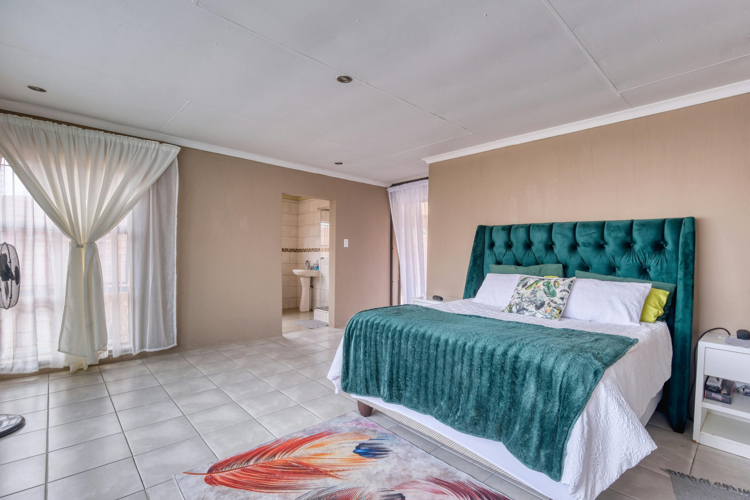 pexels-alexander-f-ungerer-157458816-30705299