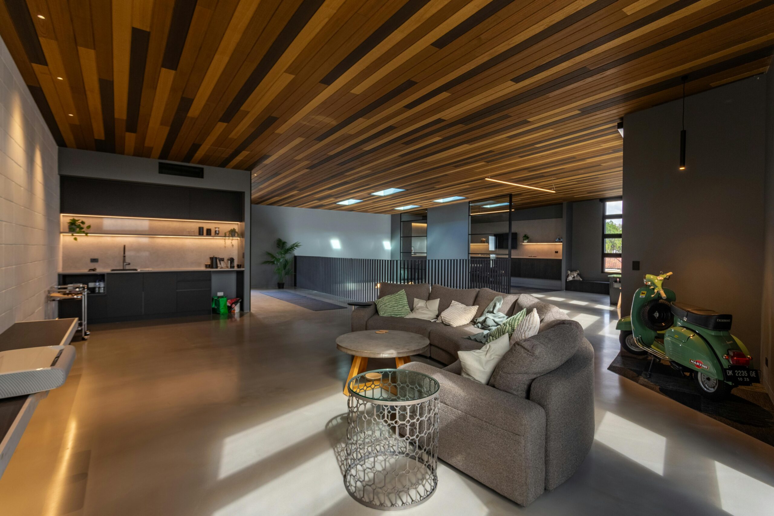 pexels-macourt-media-1519726-22764113